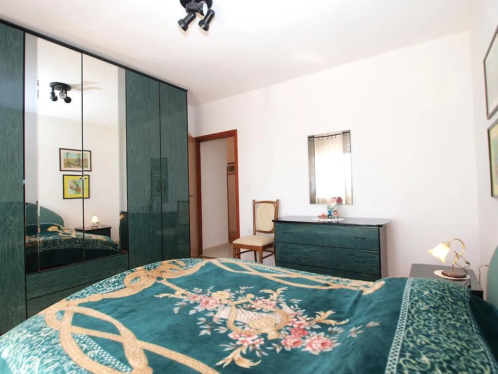 Apartment Luisa 1437 Peruški 克罗地亚